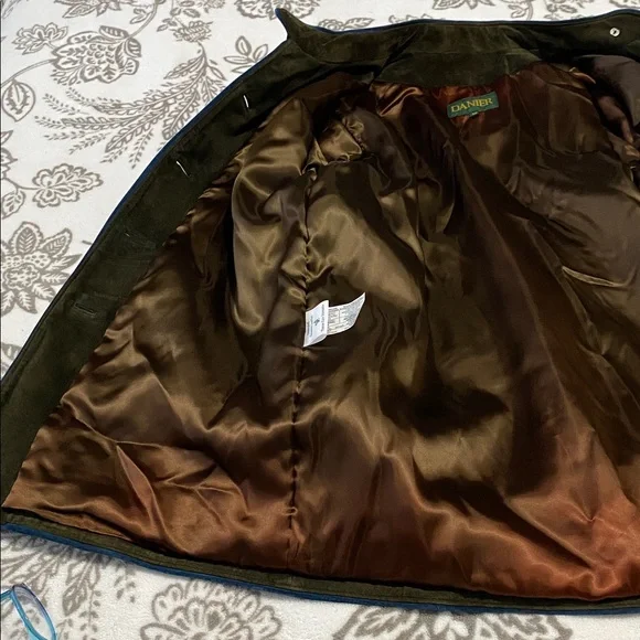 Vintage Danier Green Suede Coat - Picture 12 of 16